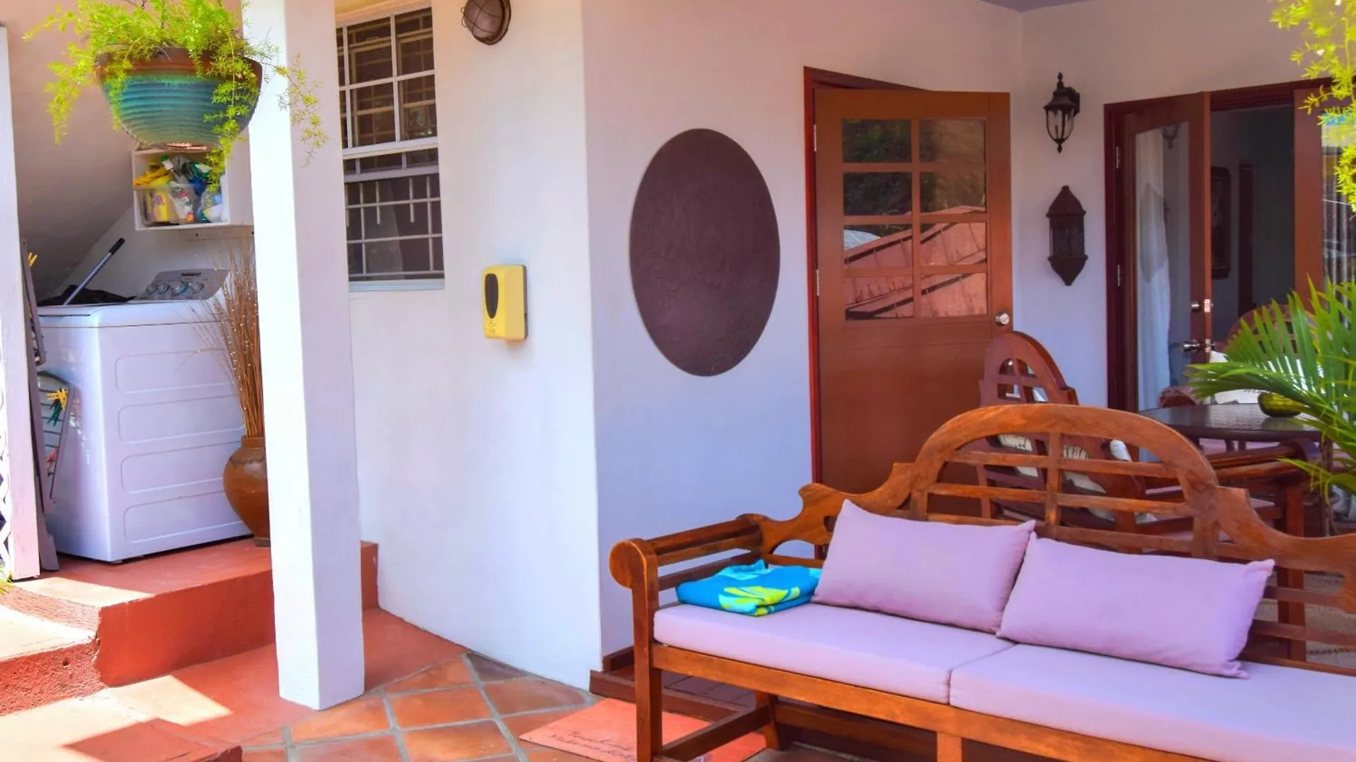 The Suite Spot Apartment - Private Paradise Stay Soufrière